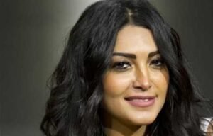 سالي عبد السلام تحتفل بمولدها الأول .. اعرف سمته ايه