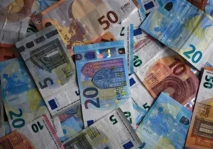 سعر اليورو اليوم