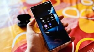 أفضل 10 تطبيقات لا غنى عنها على هاتفك في 2026