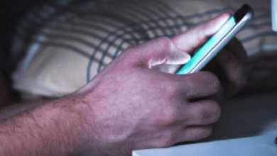 لماذا يرسل الرجل رسائل بعد الانفصال؟
