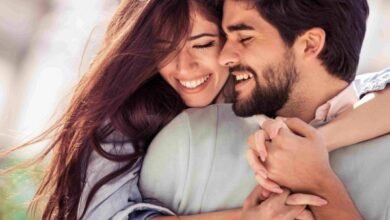 هل يمكن أن يحبك الرجل ويؤذيك في الوقت نفسه؟