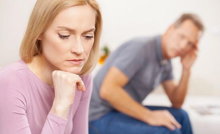 علامات تدل على أن الرجل فقد اهتمامه بكِ