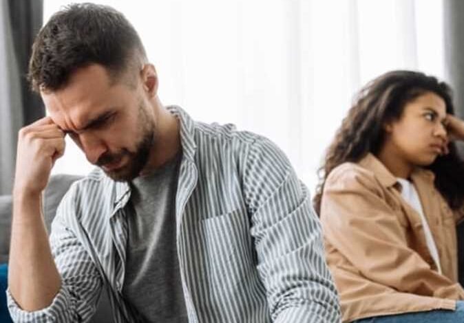 لماذا يقل اهتمام الرجل بعد الارتباط؟
