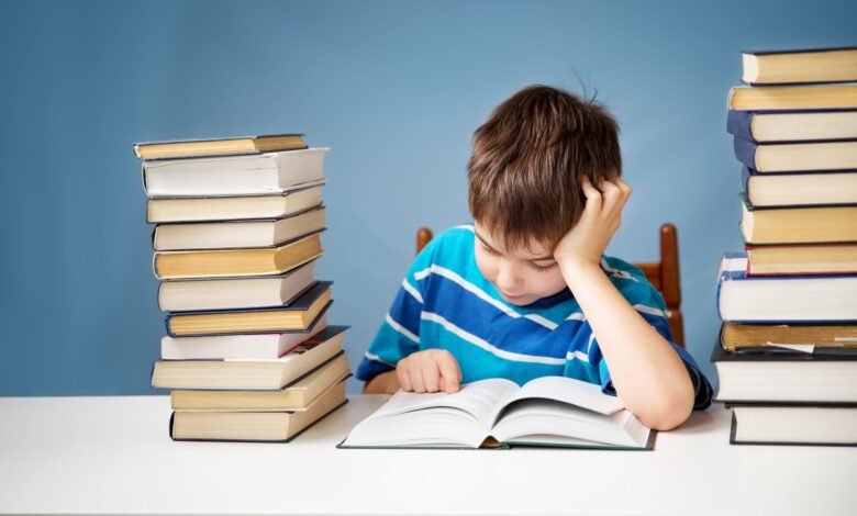 كيف تحفزين طفلك على الدراسة بعد الإجازة