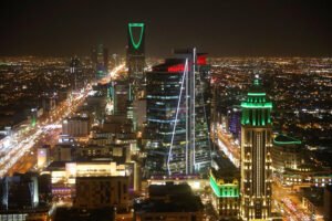أين يذهب شباب الرياض بعد منتصف الليل؟