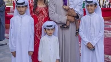 مراهقو البحرين أمام الشاشات
