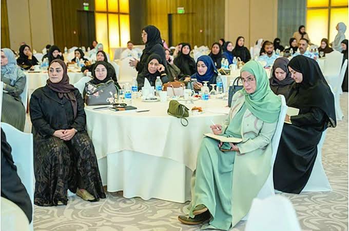 كيف تطبق الأسرة البحرينية ميثاق «أسرتنا»؟