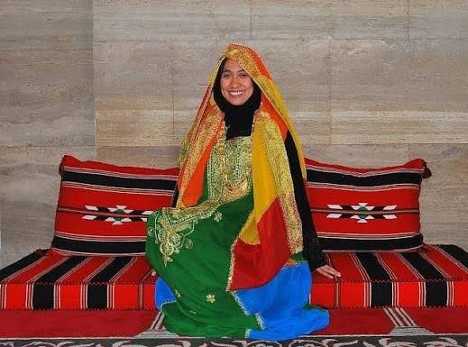 تفاصيل أناقة المرأة البحرينية